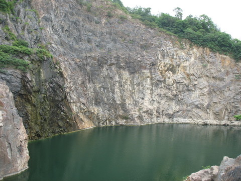 礦坑湖