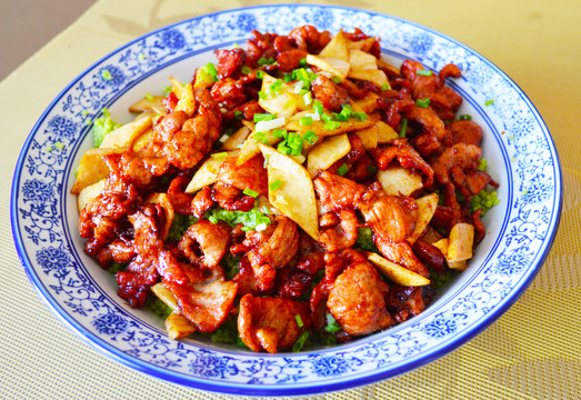山菌牛肉小米飯