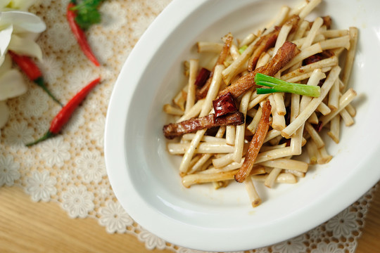 花生苗炒肉絲線