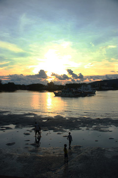 夕陽海灘