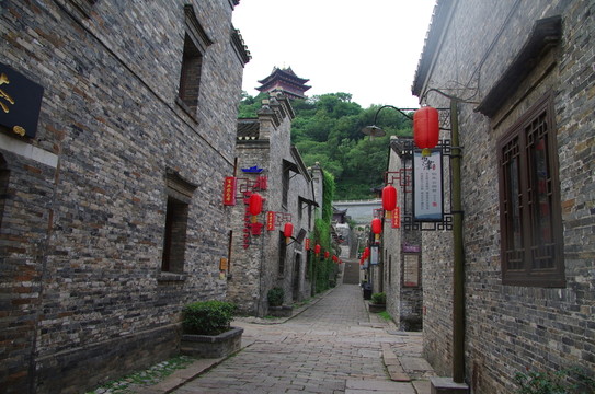 古鎮(zhèn) 紅燈籠 石磚 小巷