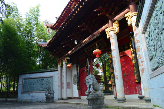 寺廟大門