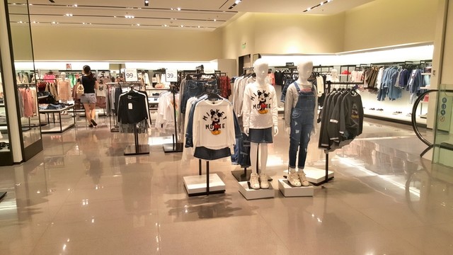 服裝超市 休閑服裝