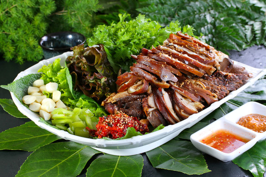 蔬菜卷豬頭肉