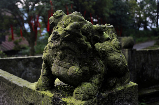 石獅鎮(zhèn)宅辟邪