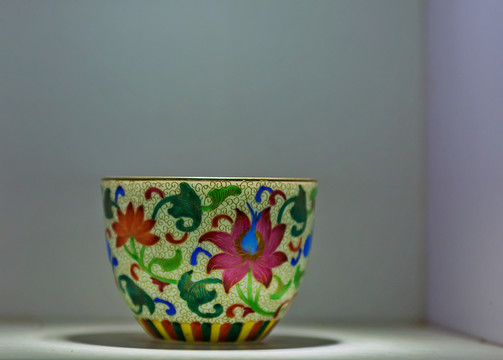 陶瓷五彩茶杯