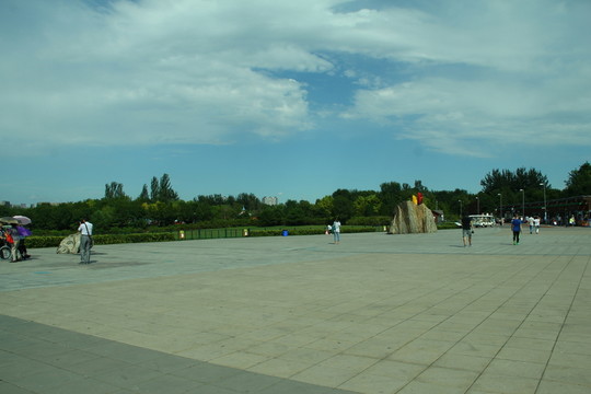 廣場(chǎng)