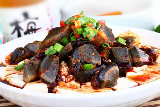 皮蛋豆腐