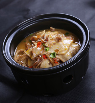 牛雜燉豆腐皮