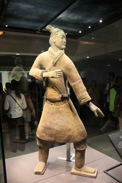 立射俑