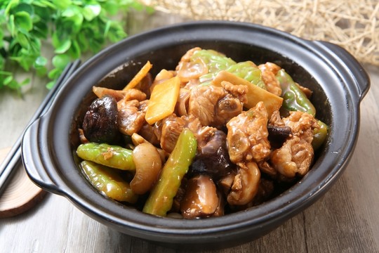 涼瓜燜排骨