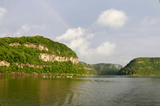 湖光山色