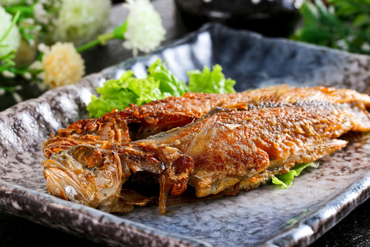 煎黃花魚