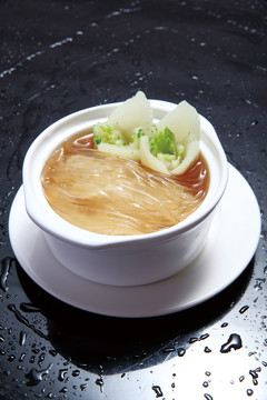菜膽竹笙燉鮑翅