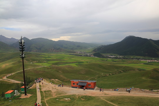 卓爾山