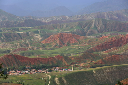 卓爾山