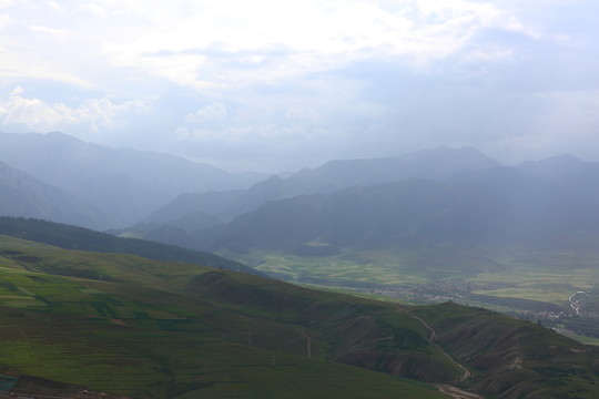 卓爾山
