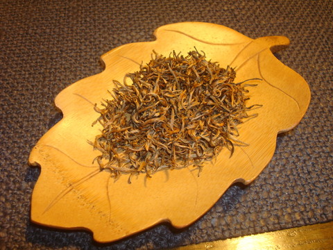 金鉤紅茶