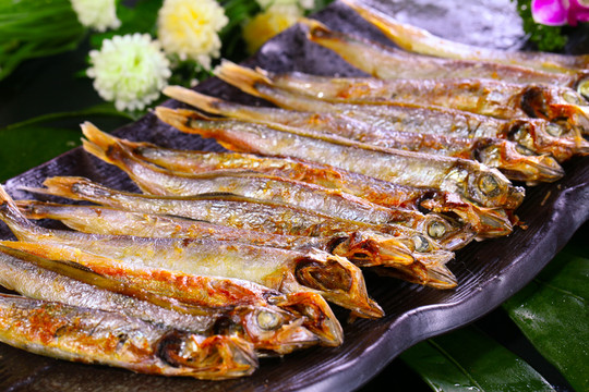 烤多春魚