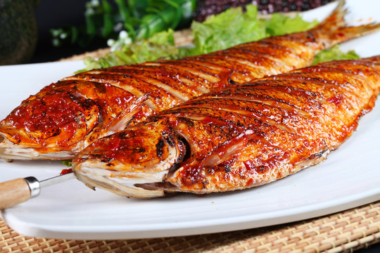 烤鯽魚