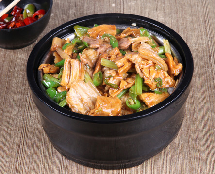 腐竹花肉飯