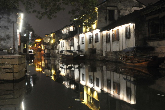 周莊古鎮(zhèn)夜色