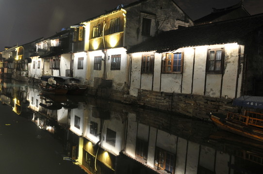 周莊古鎮(zhèn)夜色