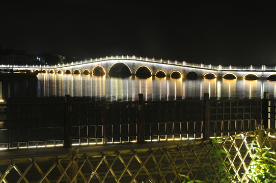 周莊古鎮(zhèn)夜色