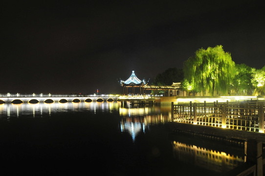 周莊古鎮(zhèn)夜色