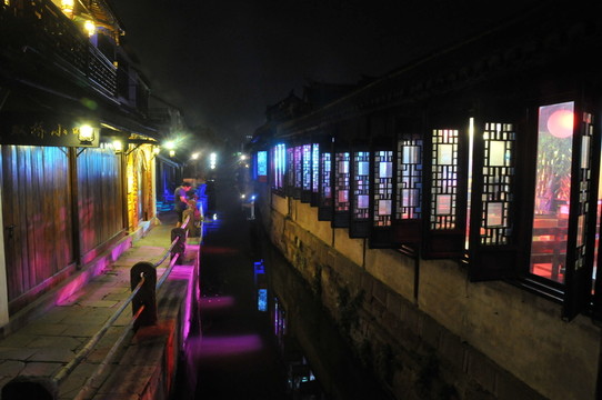 周莊古鎮(zhèn)夜色