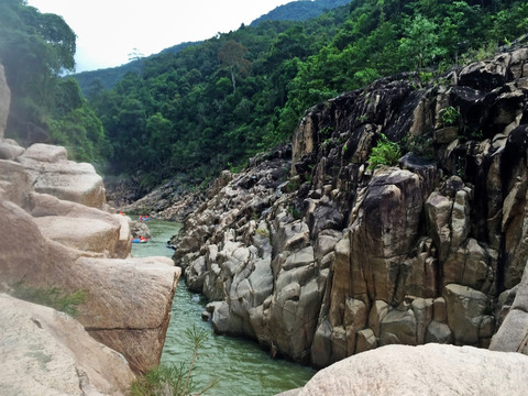 紅峽谷漂流