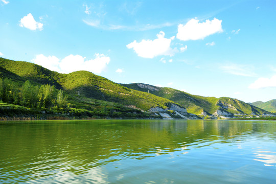 綠水藍(lán)天