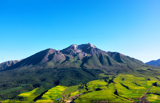 祁連山