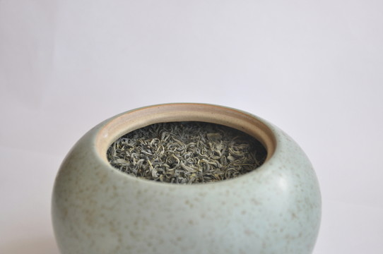 近看茶葉罐