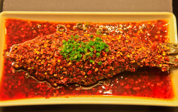 特色食品 東坡鯽魚