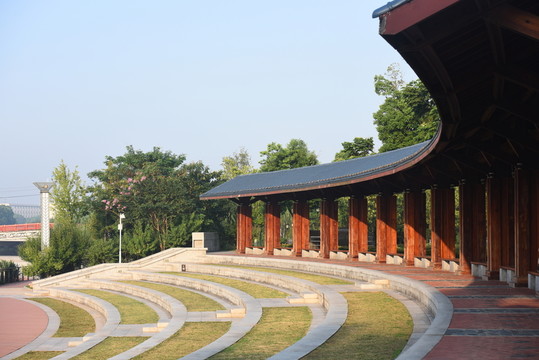 白馬湖公園長廊