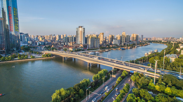 航拍江漢橋