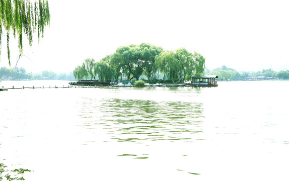 大明湖 湖心島