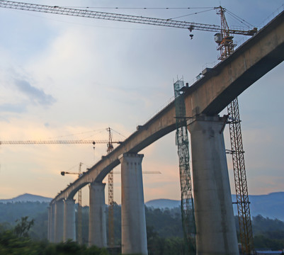 路橋建設