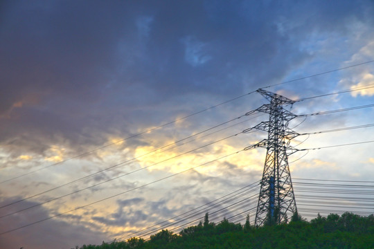 黃昏電力鐵塔