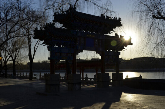 北京 北海公園 夕陽(yáng) 牌坊