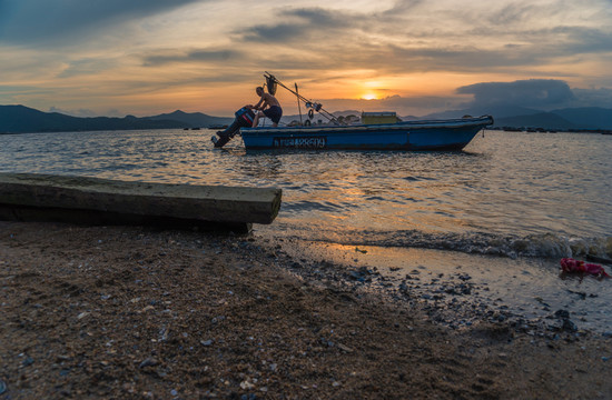 海洋小船