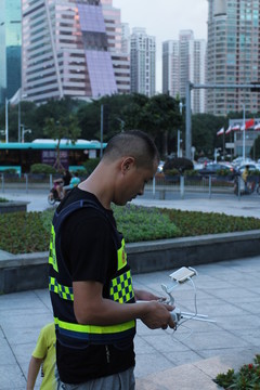 無人駕駛飛機(jī)