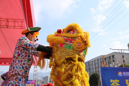 小丑表演