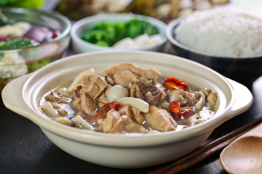 燉雞飯