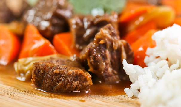 肥牛飯