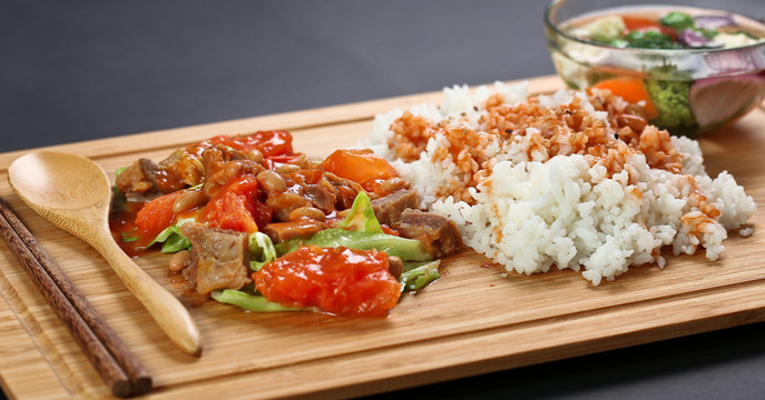 牛腩飯