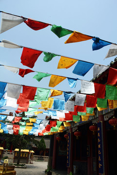 五色經(jīng)幡