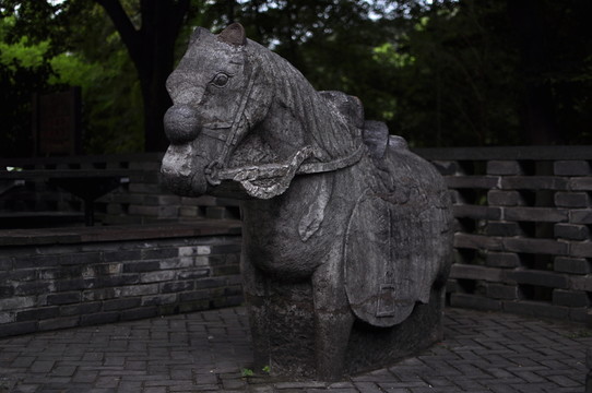 石馬