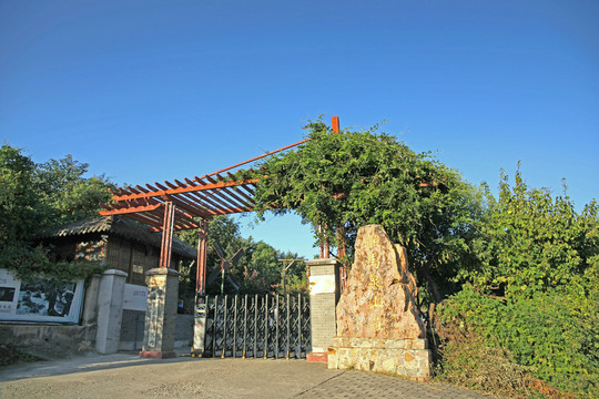 休閑農(nóng)家大門